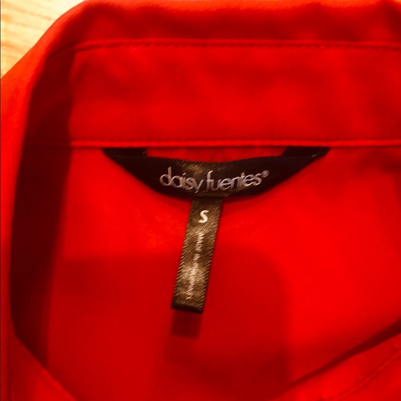 Sleeveless red blouse - Picture 2 of 2